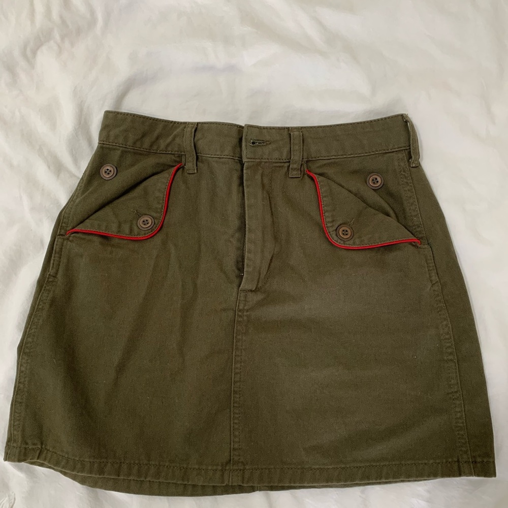 URBAN OUTFITTERS green skirt